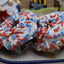 Donuts véganes sans gluten patriotiques avec des paillettes naturelles