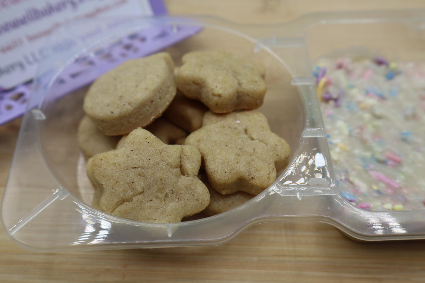 Biscuits d'anniversaire véganes Dunk a Roo avec glaçage