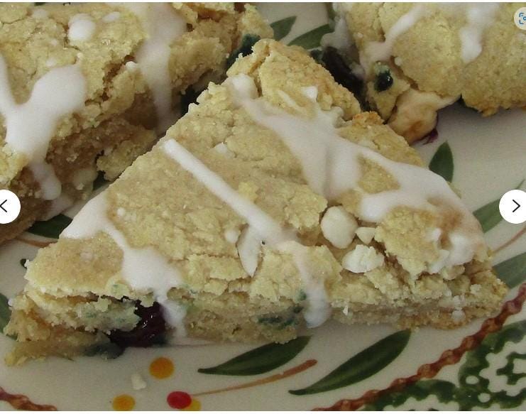 Scones Keto aux Mûres et Citron Vert - Sans Céréales & Végan