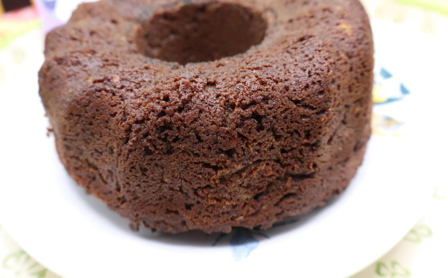 Pastel Bundt de Chocolate y Calabacín Keto - Sin Gluten y Bajo en Carbohidratos