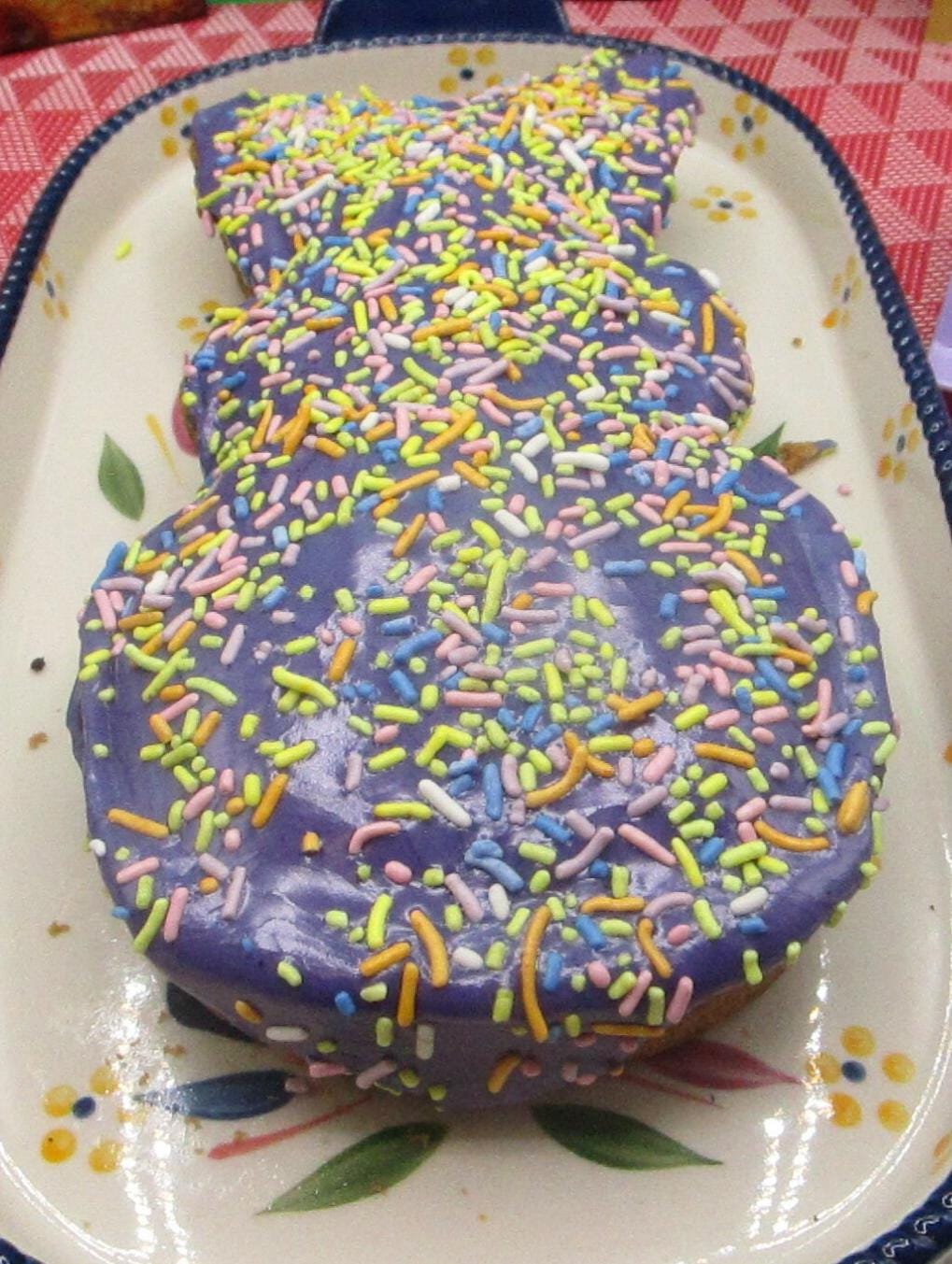 Gâteau de Pâques Bio en Forme de Lapin - Sans Gluten, Végan, Adapté aux Allergies