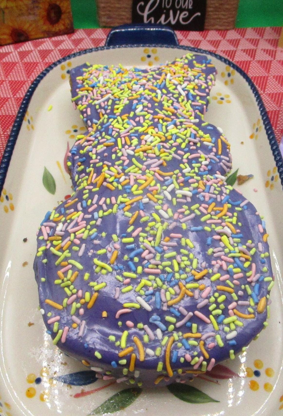 Gâteau de Pâques Bio en Forme de Lapin - Sans Gluten, Végan, Adapté aux Allergies