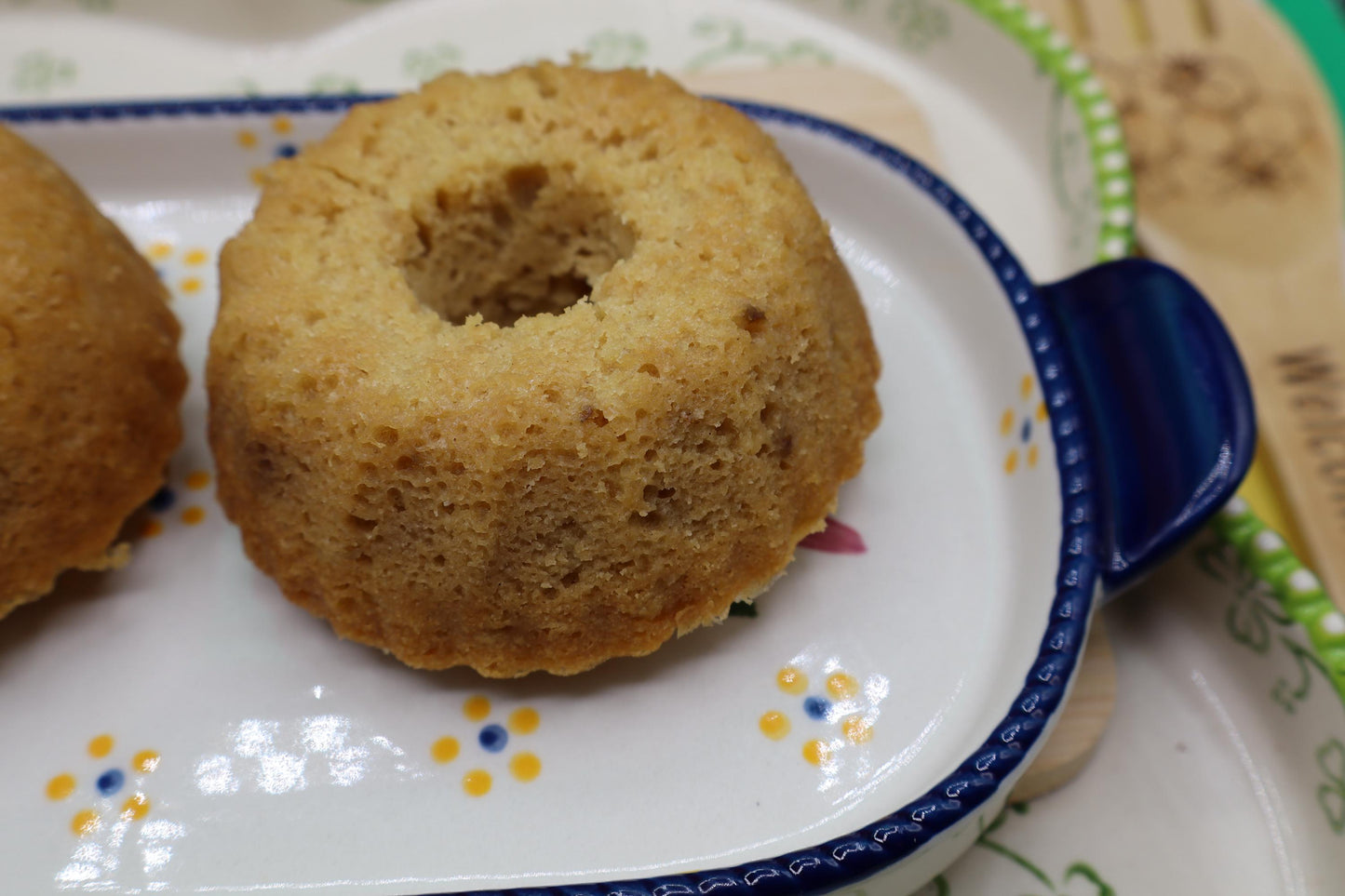 Pastel Bundt de Limón Sin Gluten Premium - Vegano y Amigable con Alergias