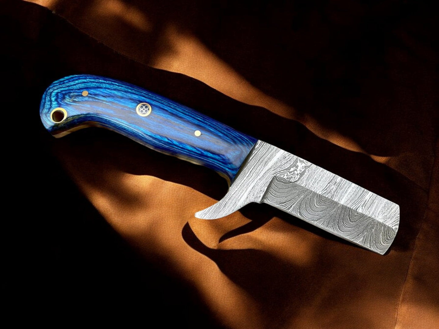 Custom Bull Cutter Knife - Premium Damascus Steel Blade - Korvel