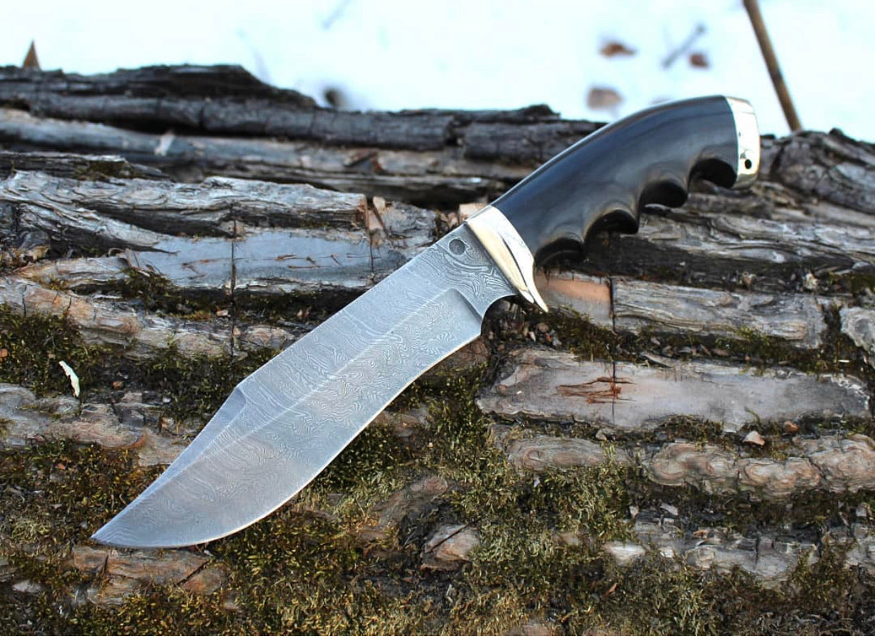 Premium Handmade Damascus Bowie Knife for Outdoor Adventures - Korvel