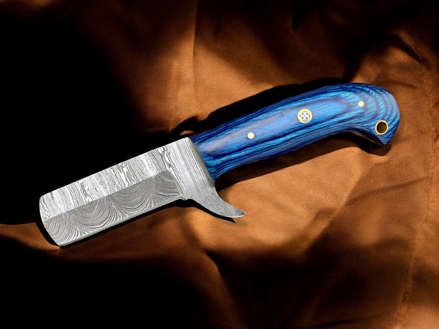 Custom Bull Cutter Knife - Premium Damascus Steel Blade - Korvel