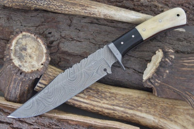 Premium Custom Damascus Steel Clip Point Hunting Knife - Korvel
