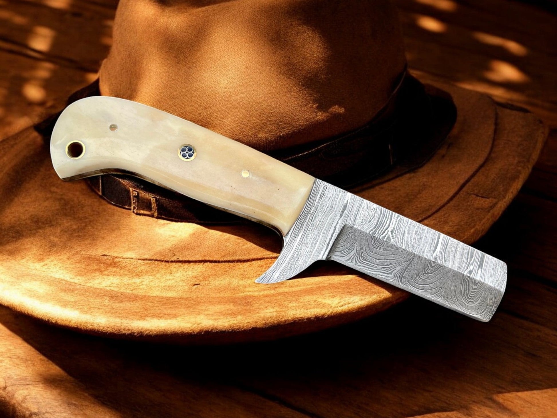 Premium Damascus Bull Cutter - Exquisite Bone Handle & Precision Blade - Korvel