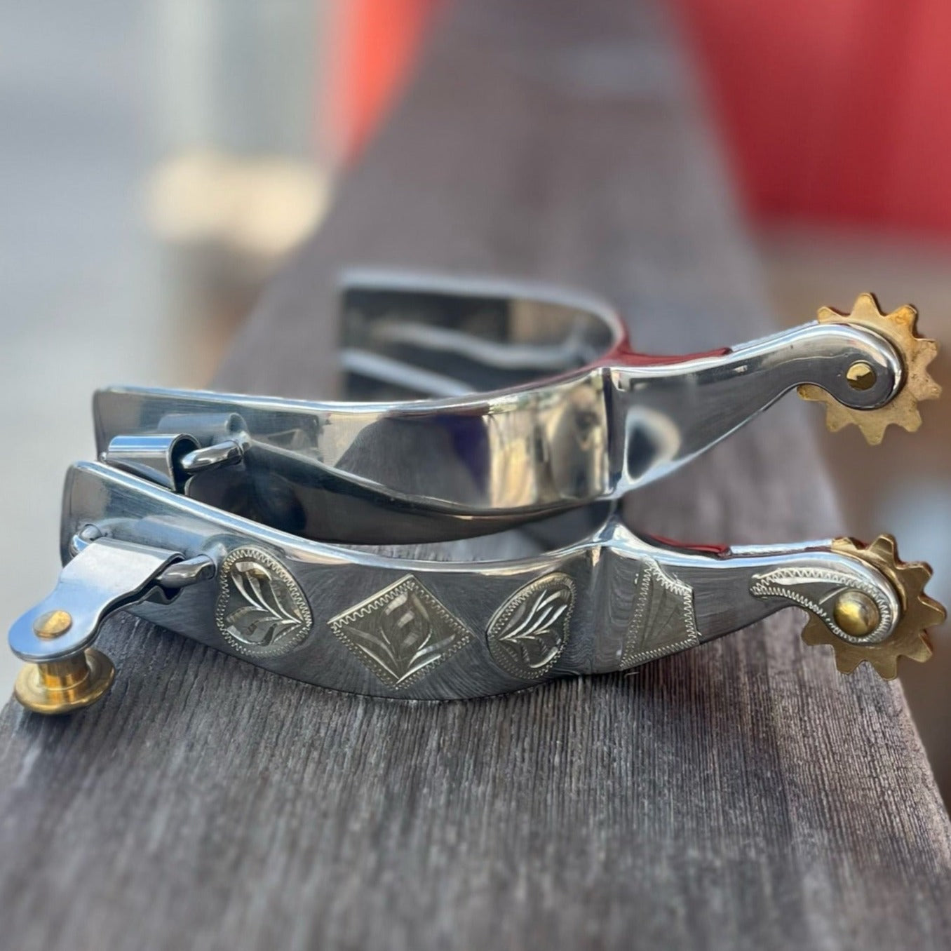 Elegant Poker-Themed Stainless Steel Spurs - Korvel