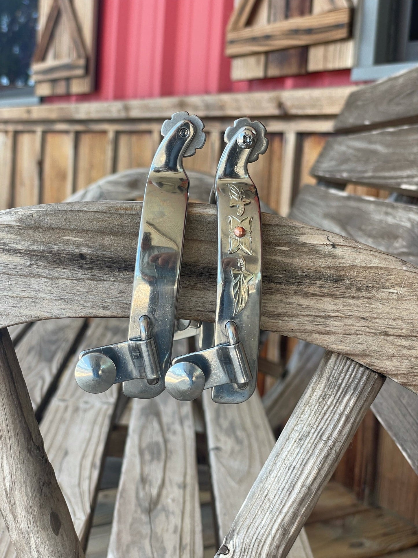 Elegant Leaf Design Stainless Steel Spurs - Korvel