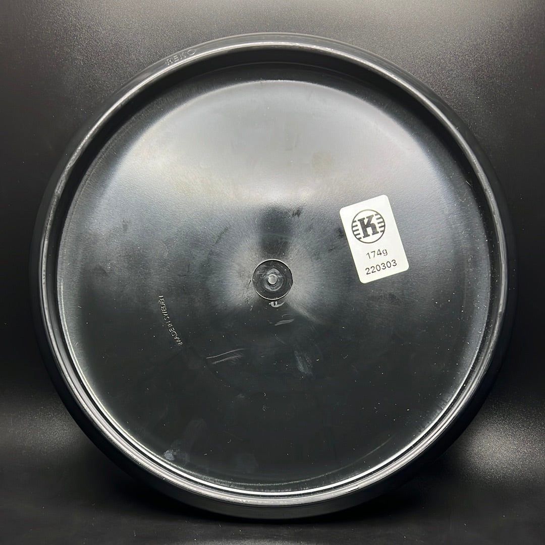 K1 Reko - All Black - Limited Stockholm Stamp Disc Golf Putter