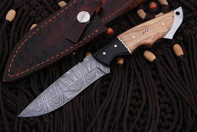 Artisan Crafted Damascus Steel Hunting Knife - Korvel