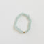 Bracelet extensible en verre de mer bleu avec accents en or ou en argent