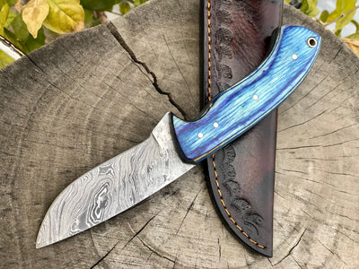 Premium Damascus Steel Deer Skinning Knife for Hunters - Korvel