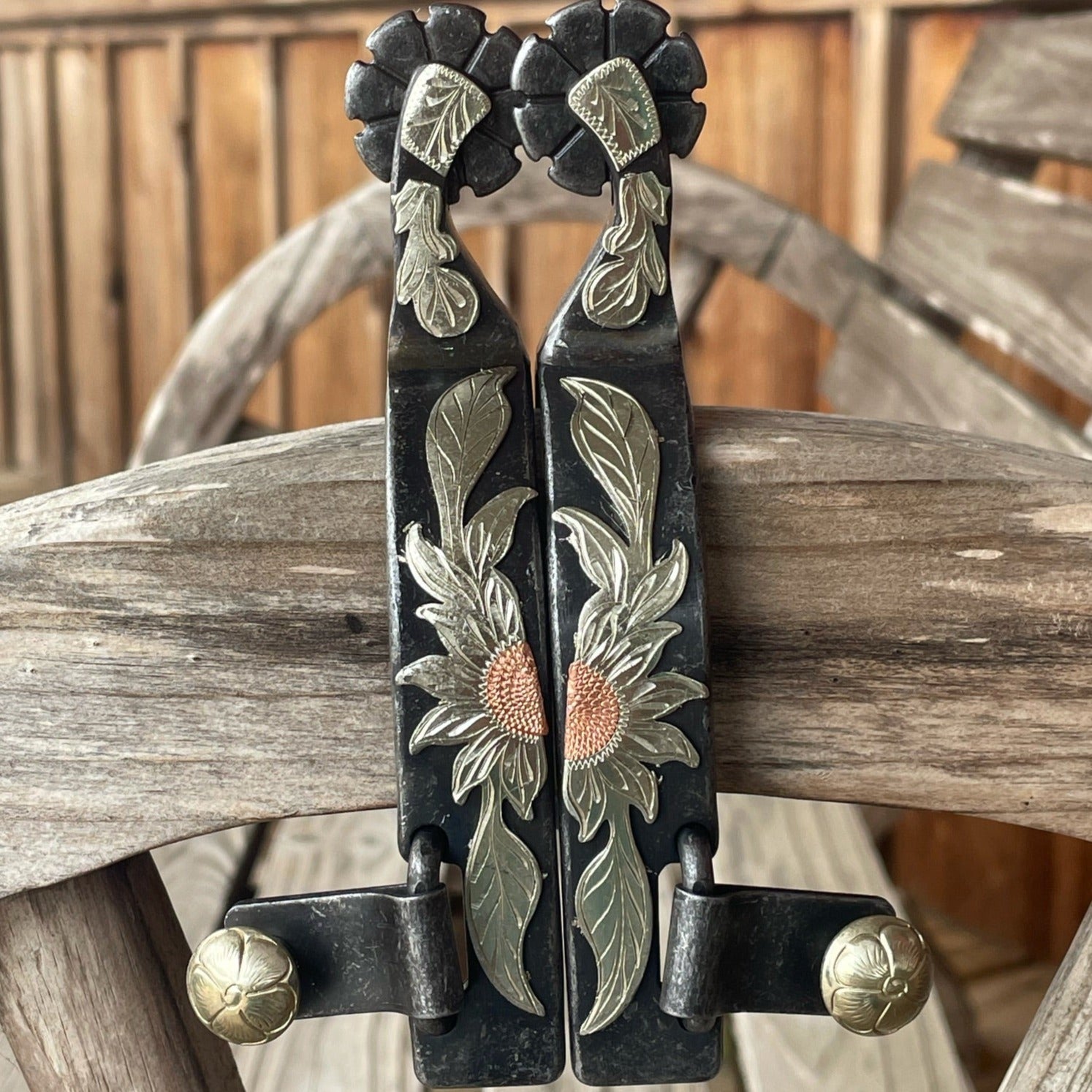 Elegant Sunflower Spurs for the Discerning Rider - Korvel