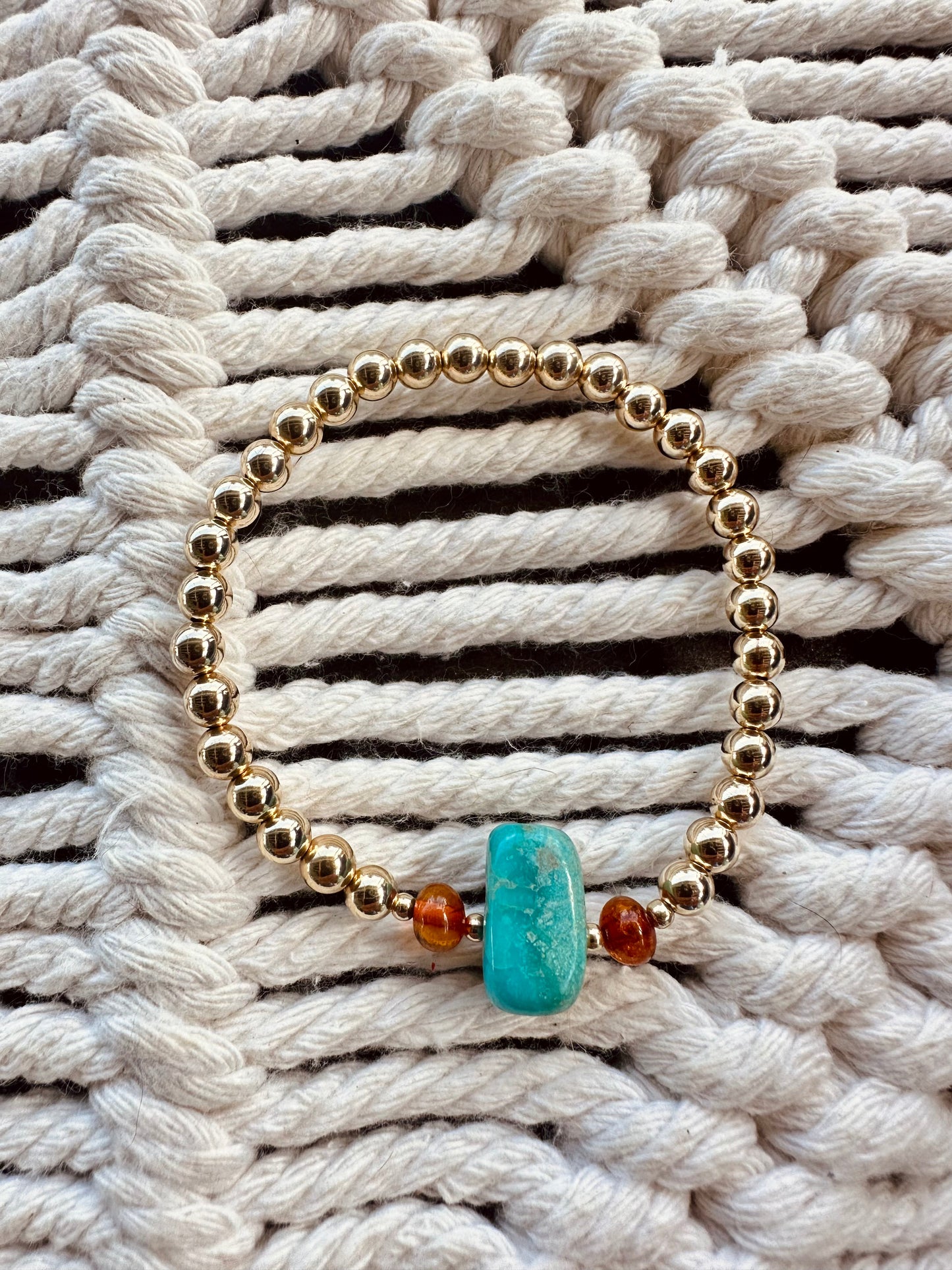 Pulsera de Turquesa Natural y Ámbar Báltico con Relleno de Oro de 14K