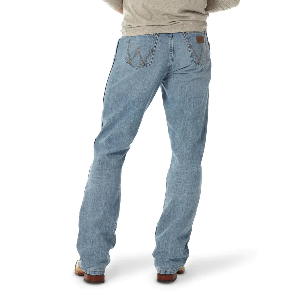 Vintage-Inspired Light Wash Boot Cut Jeans | Wrangler - Korvel