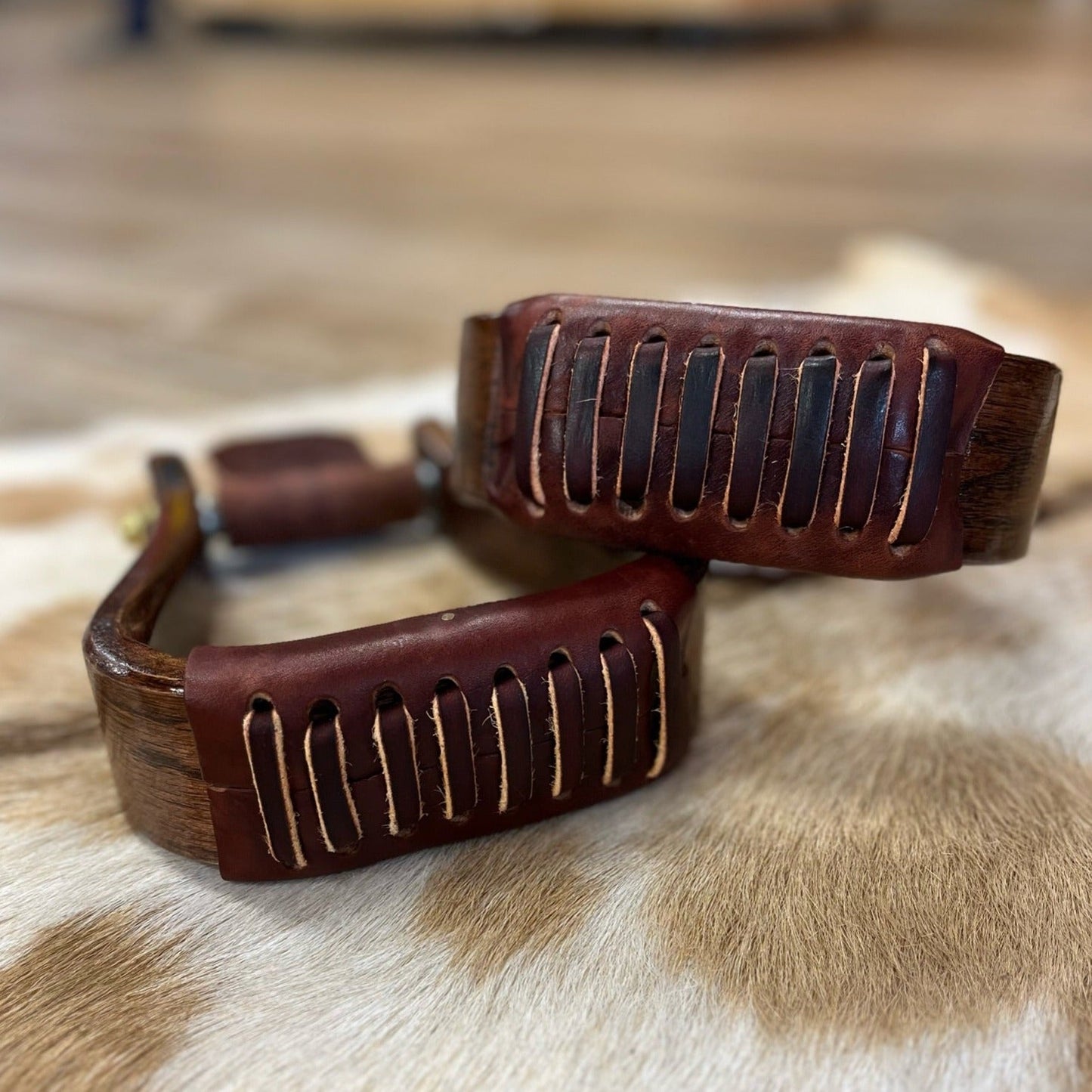 Premium 2" Flat Bottom Cherry Stirrups by Nettles - Korvel