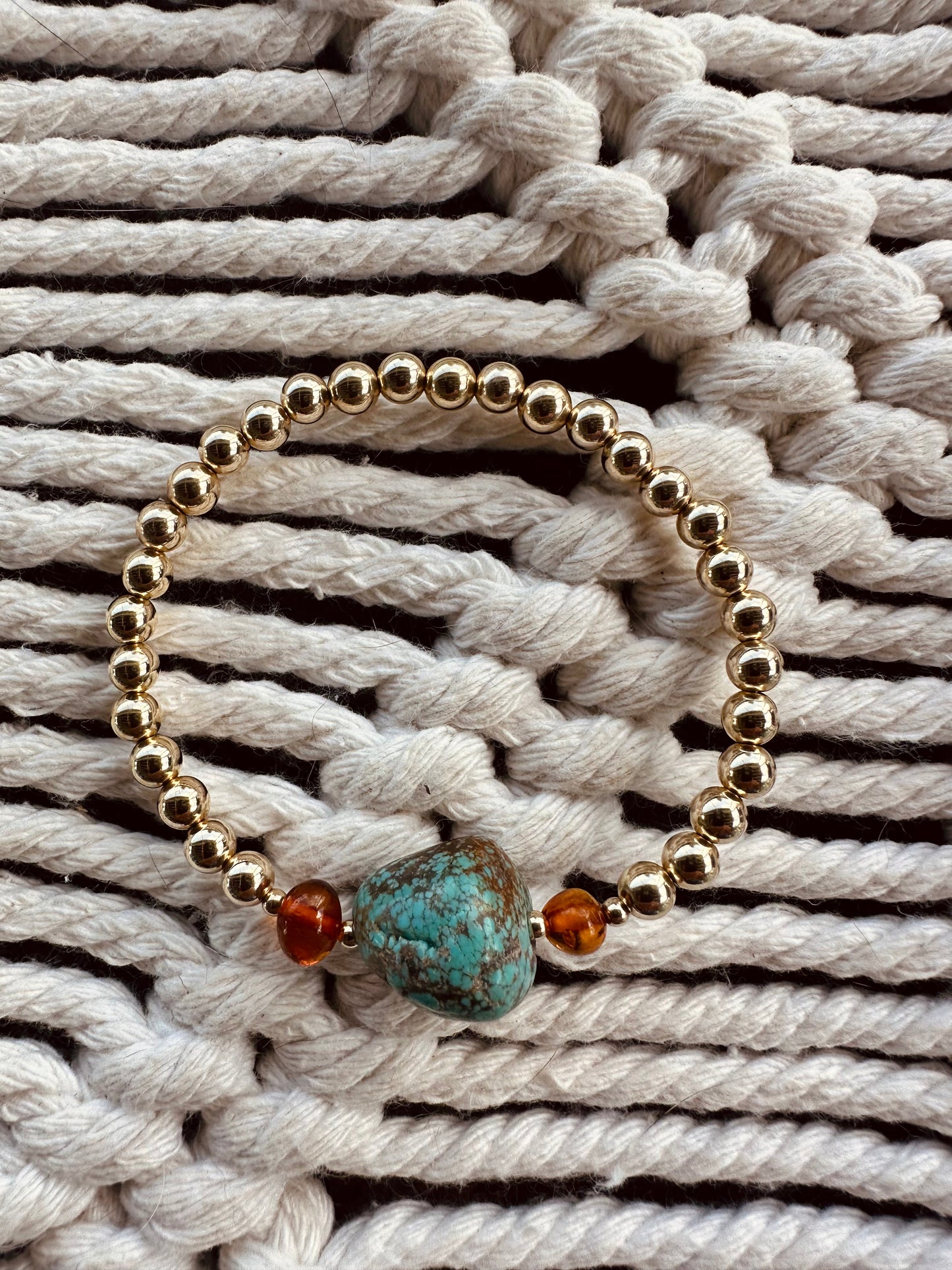 Pulsera de Turquesa Natural y Ámbar Báltico con Relleno de Oro de 14K