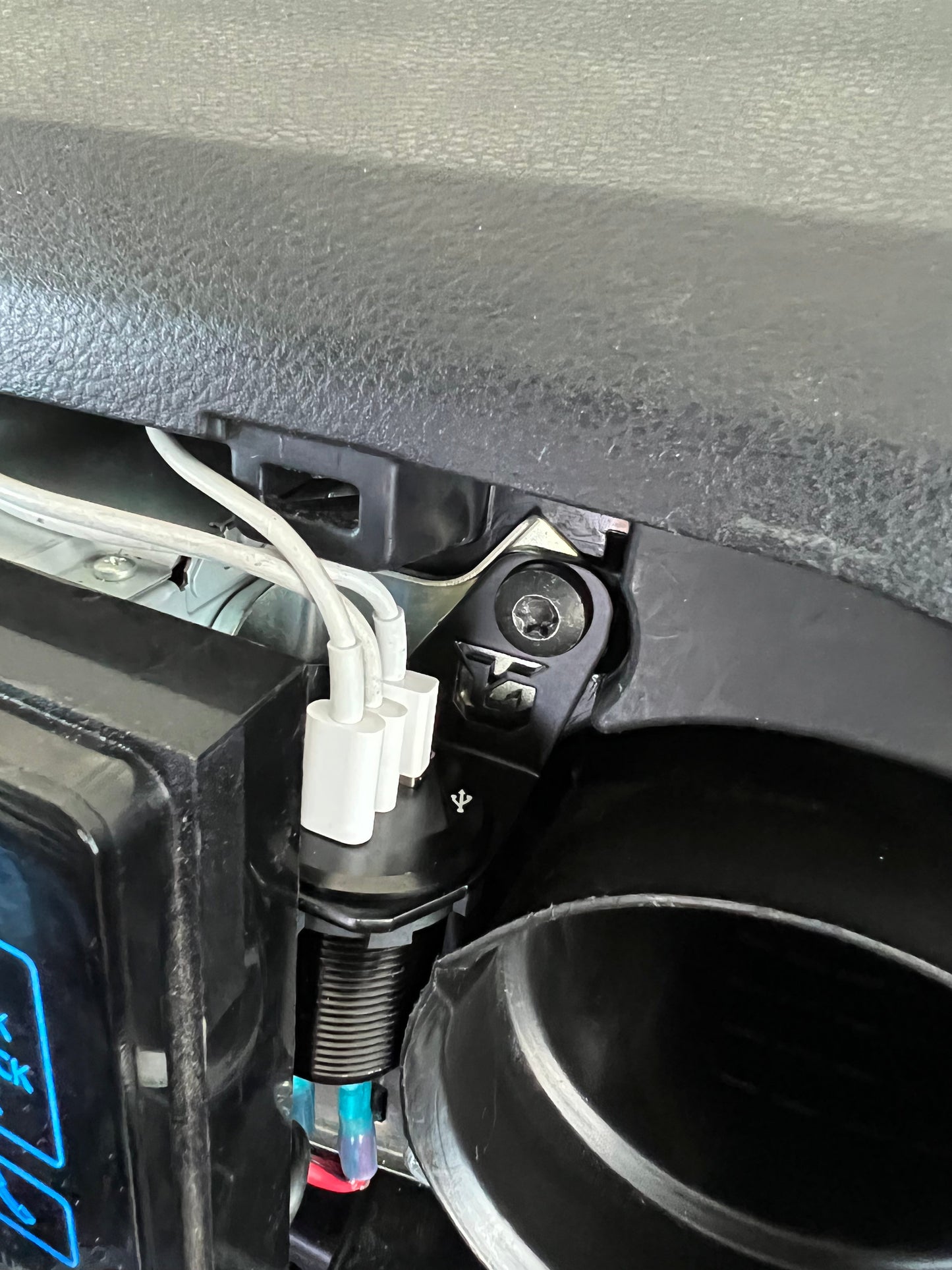 Stealth Power Port for 3rd Gen Toyota Tacoma (2016+) - Korvel