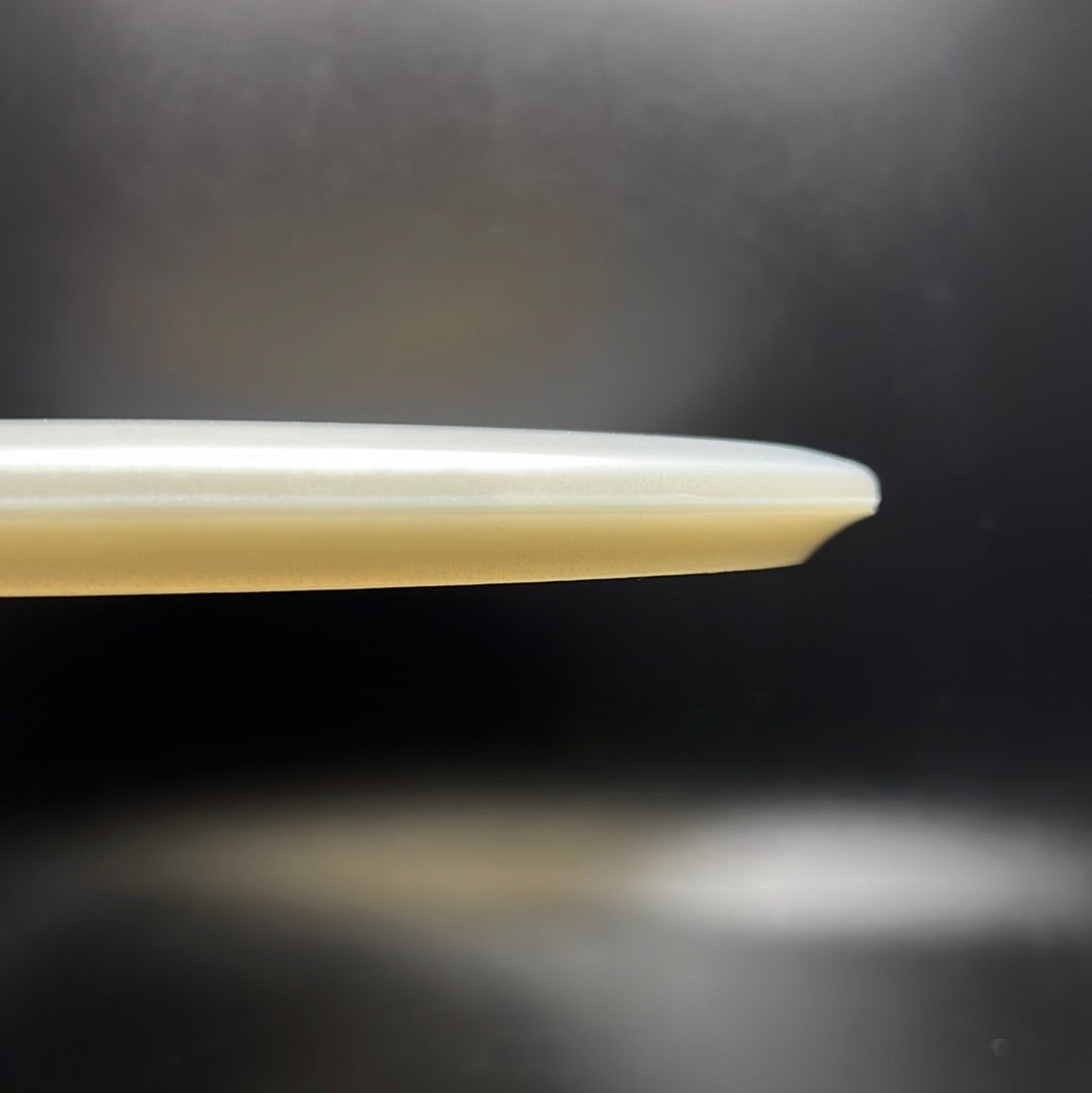 Z Glo Metallic Buzzz - Edición Corey Ellis