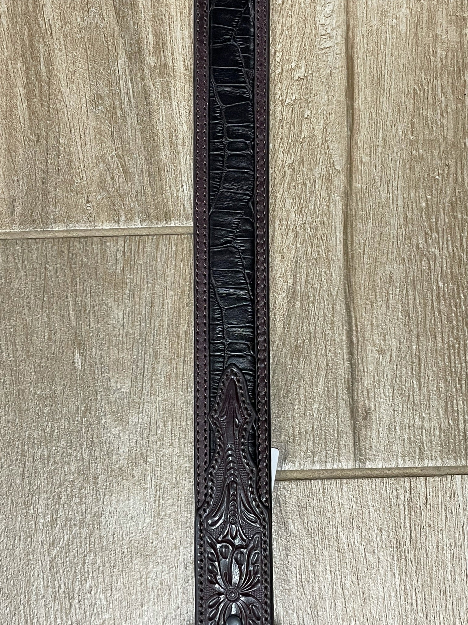 Stylish Black Crocodile Pattern Belt for Men | Ariat - Korvel