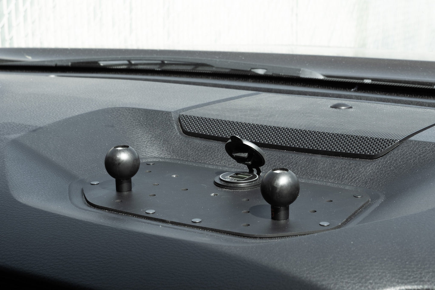 Toyota Tundra Dashtop Multi Mount (DMM) - Korvel