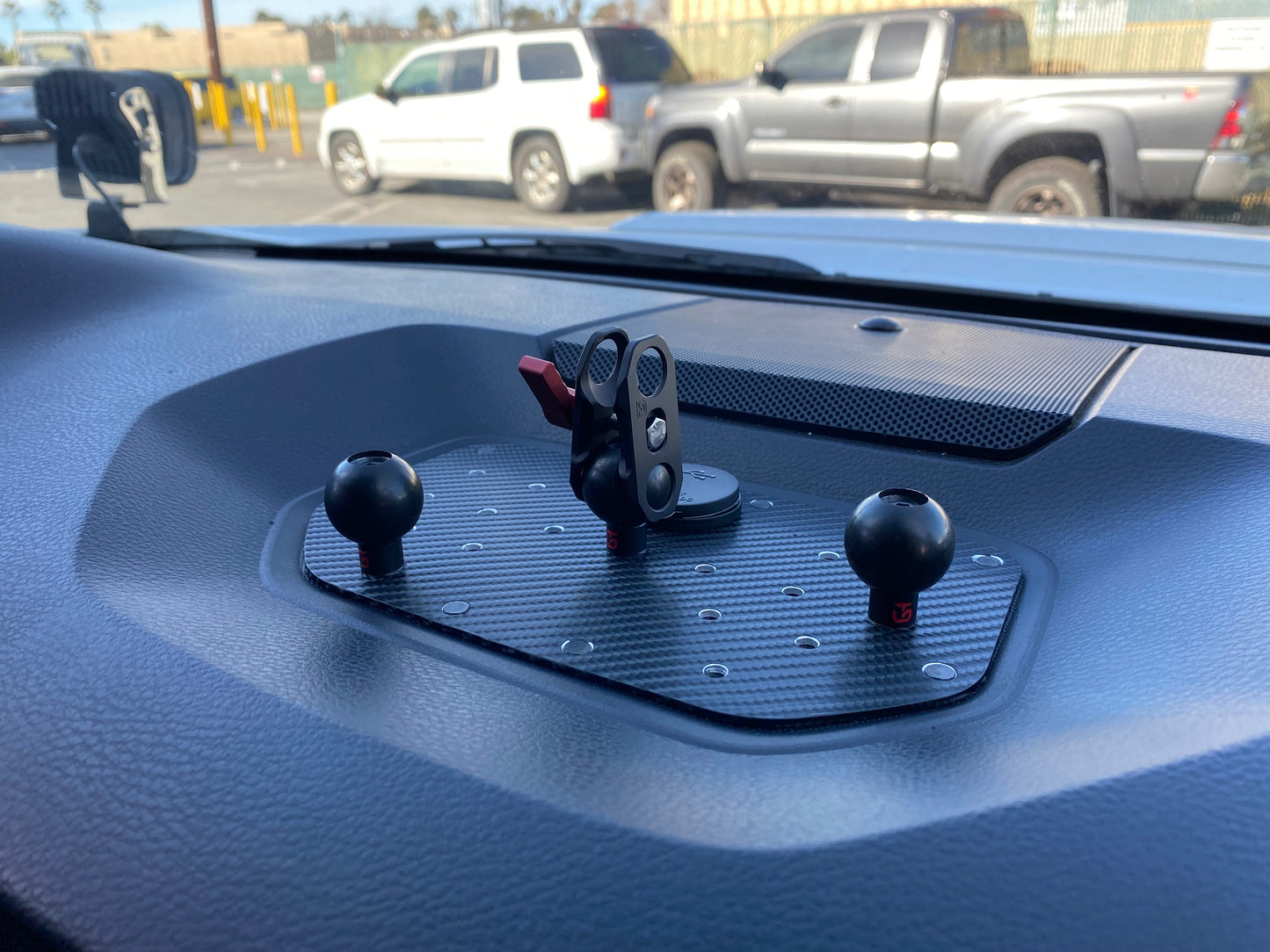 Toyota Tundra Dashtop Multi Mount (DMM) - Korvel