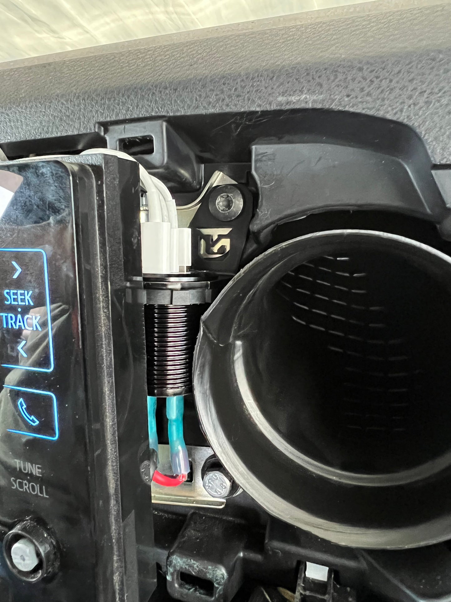 Stealth Power Port for 3rd Gen Toyota Tacoma (2016+) - Korvel
