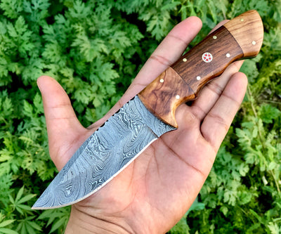 Premium Damascus Steel Hunting and Skinning Knife - Korvel