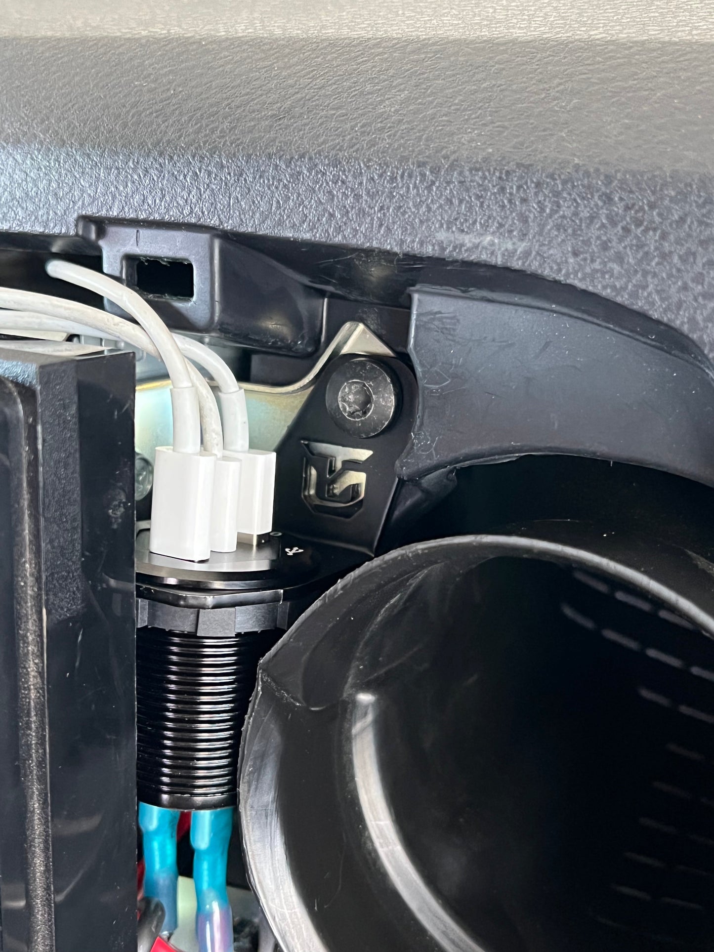 Stealth Power Port for 3rd Gen Toyota Tacoma (2016+) - Korvel