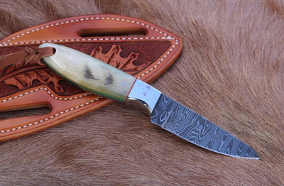 HIGHLAND HITCH – Premium Buckaroo Knife with Damascus Blade & Sheep Horn Handle - Korvel
