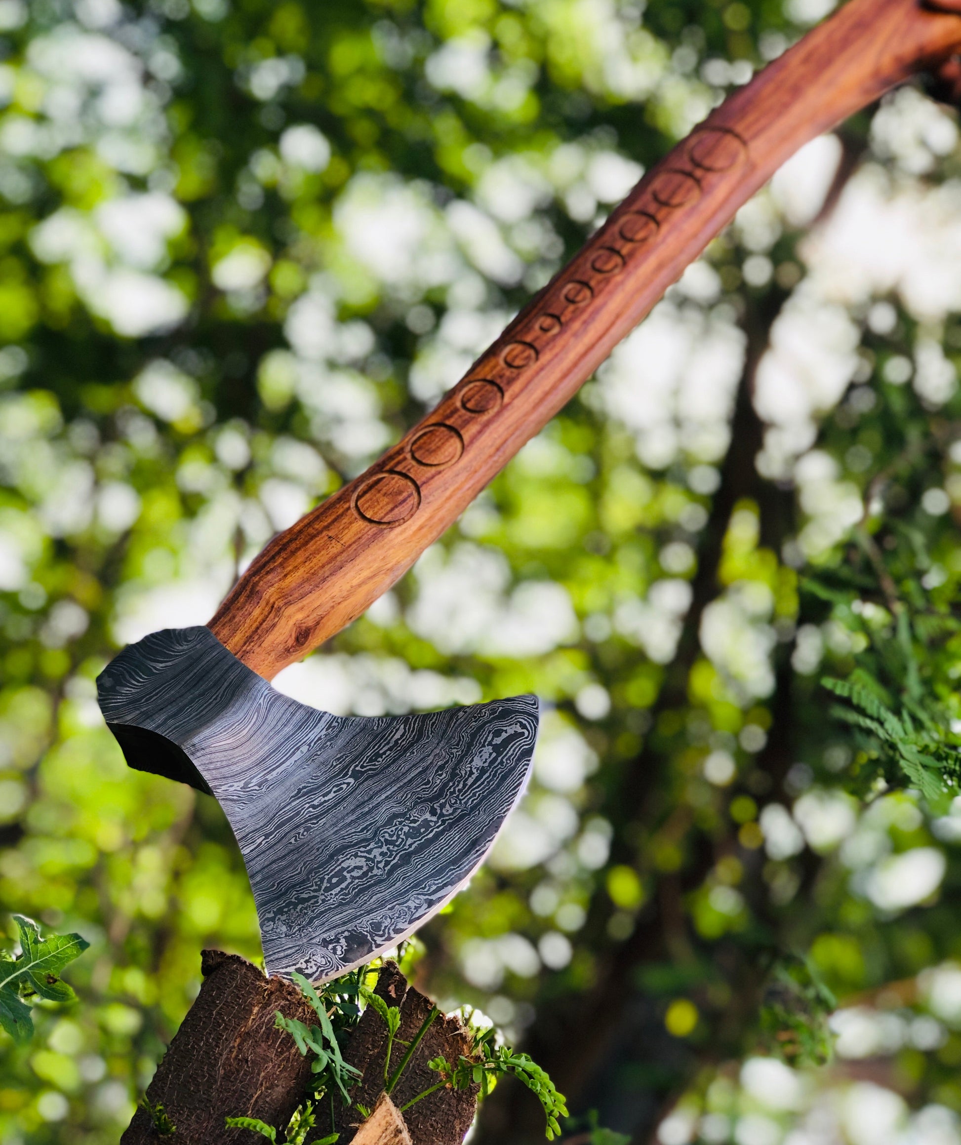 Handcrafted Damascus Steel Axe with Rosewood Handle - Korvel