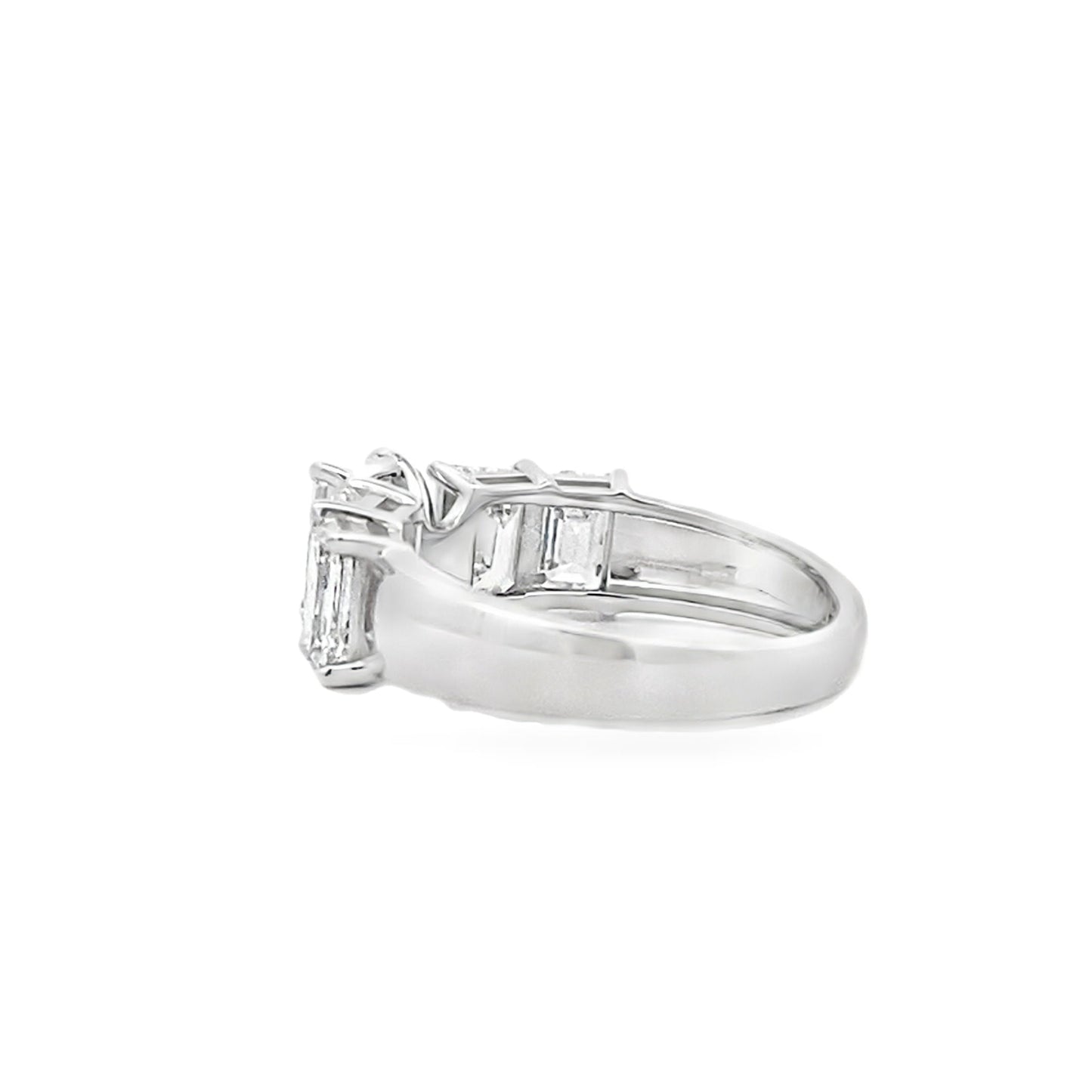 Bague de fiançailles en diamant cultivé en laboratoire de 4,00 ct en or blanc 14KT