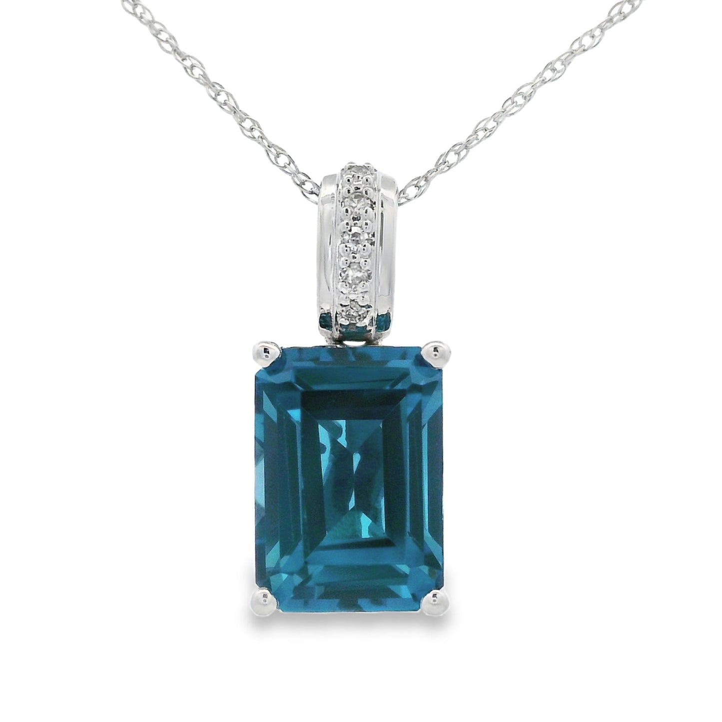 Pendentif en topaze bleue de Londres en or blanc 10KT