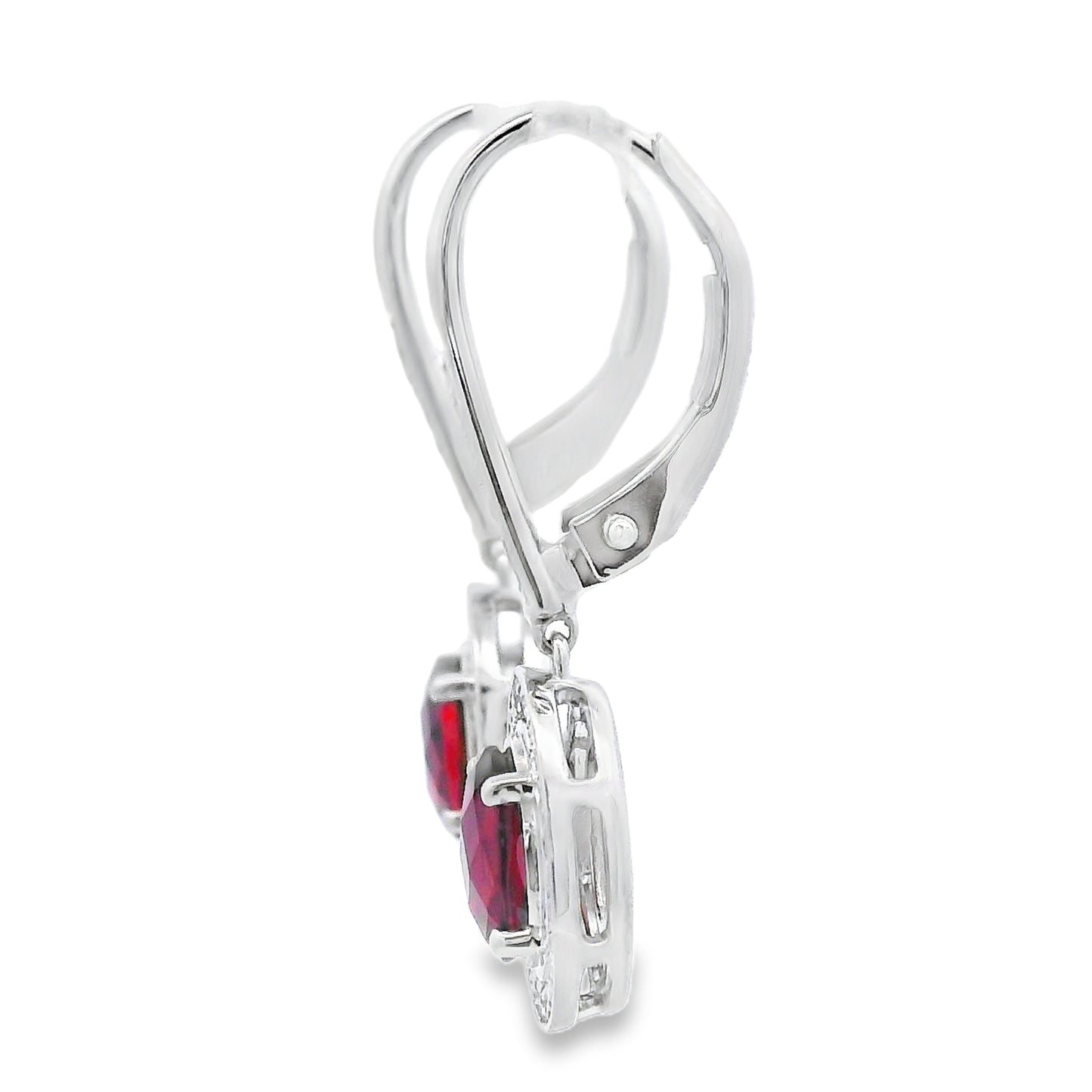 Pendientes colgantes de granate y diamante de 1.41 ct en oro blanco de 10KT
