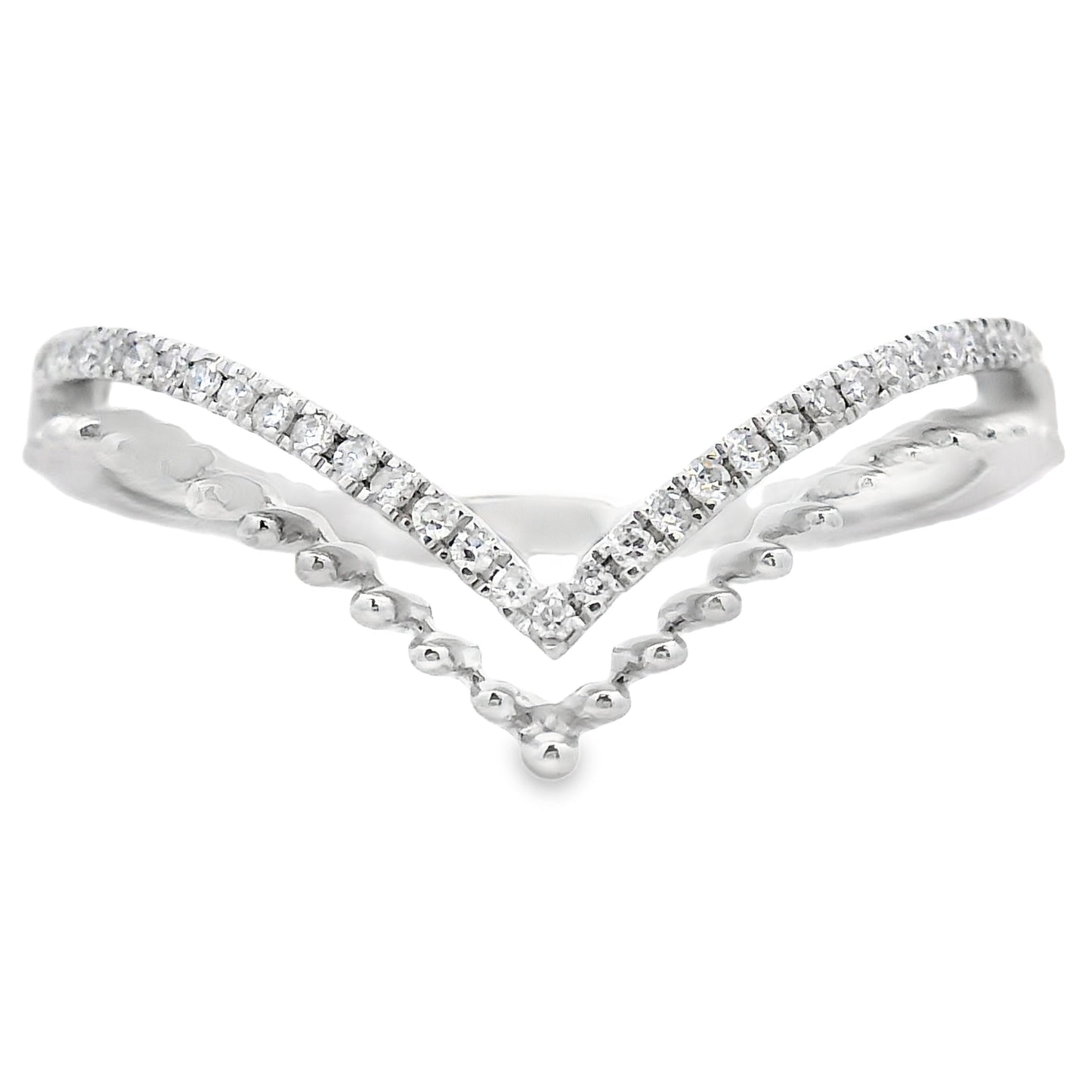 Anillo de banda de moda con diamante de 0.09 quilates en oro blanco de 10KT