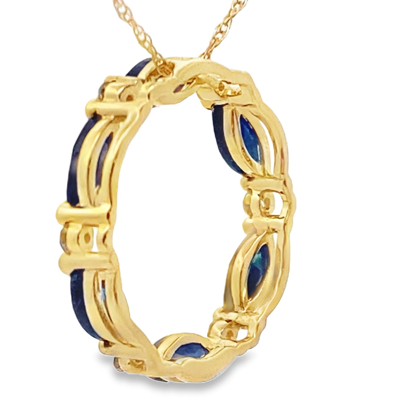 Colgante Círculo de Amor de Zafiro de 0.99ct en Oro Amarillo de 10KT