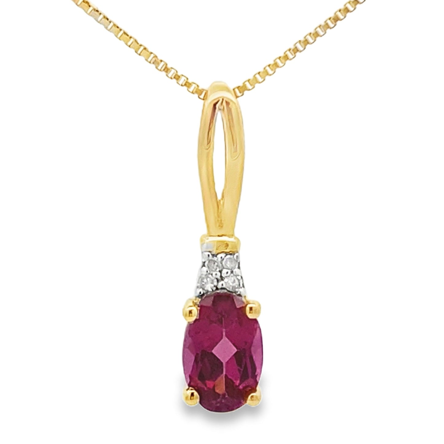 Rhodolite Garnet Pendant in 10KT Yellow Gold