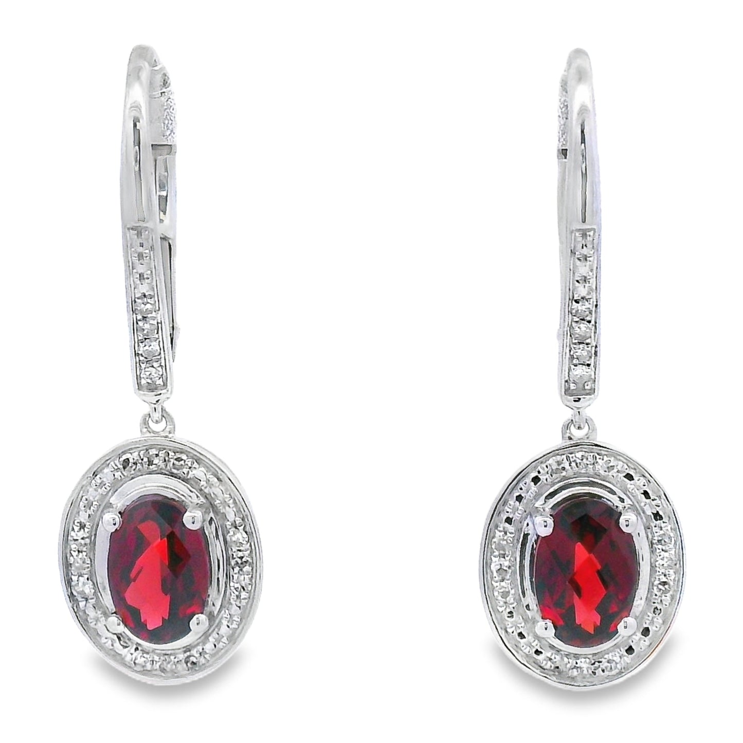 Pendientes colgantes de granate y diamante de 1.41 ct en oro blanco de 10KT