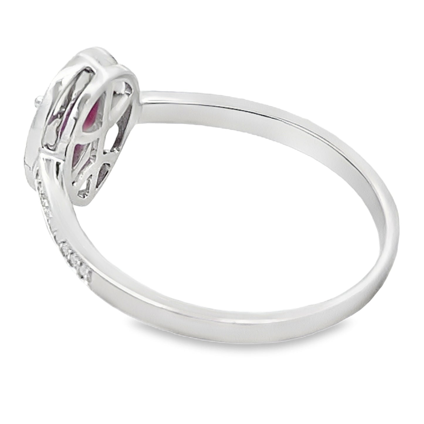 Bague élégante en rubis et diamants de 0,54 ct en or blanc 10KT