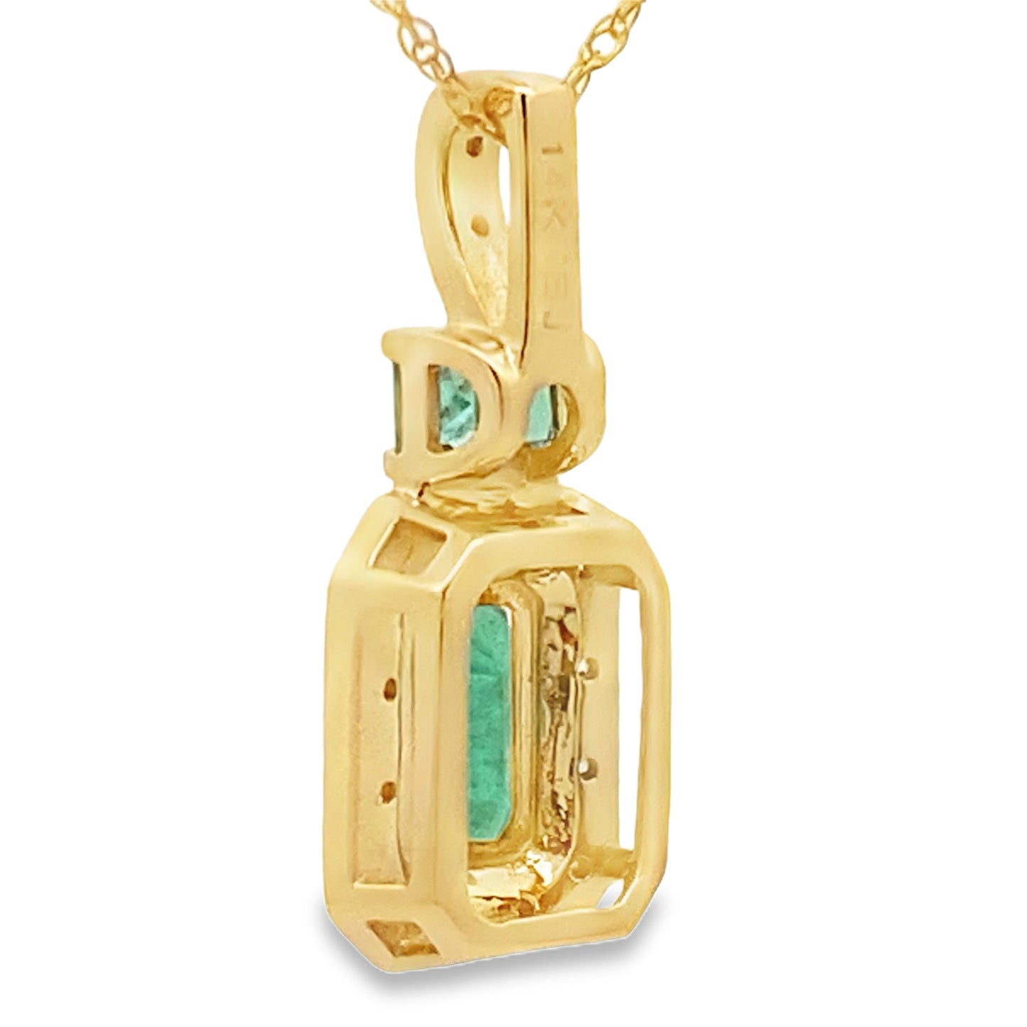 .64ct Colgante de Esmeralda y Diamante en Oro Amarillo de 14KT