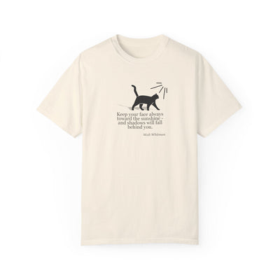 Camiseta Inspiradora de Gato - Abraza la Luz del Sol
