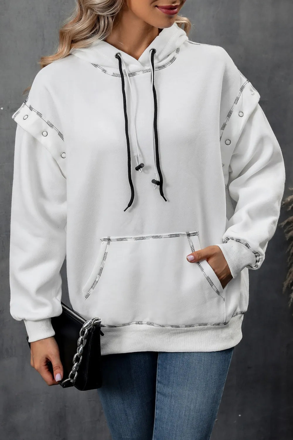 Hoodie à poche kangourou avec cordon de serrage Ivy Lane