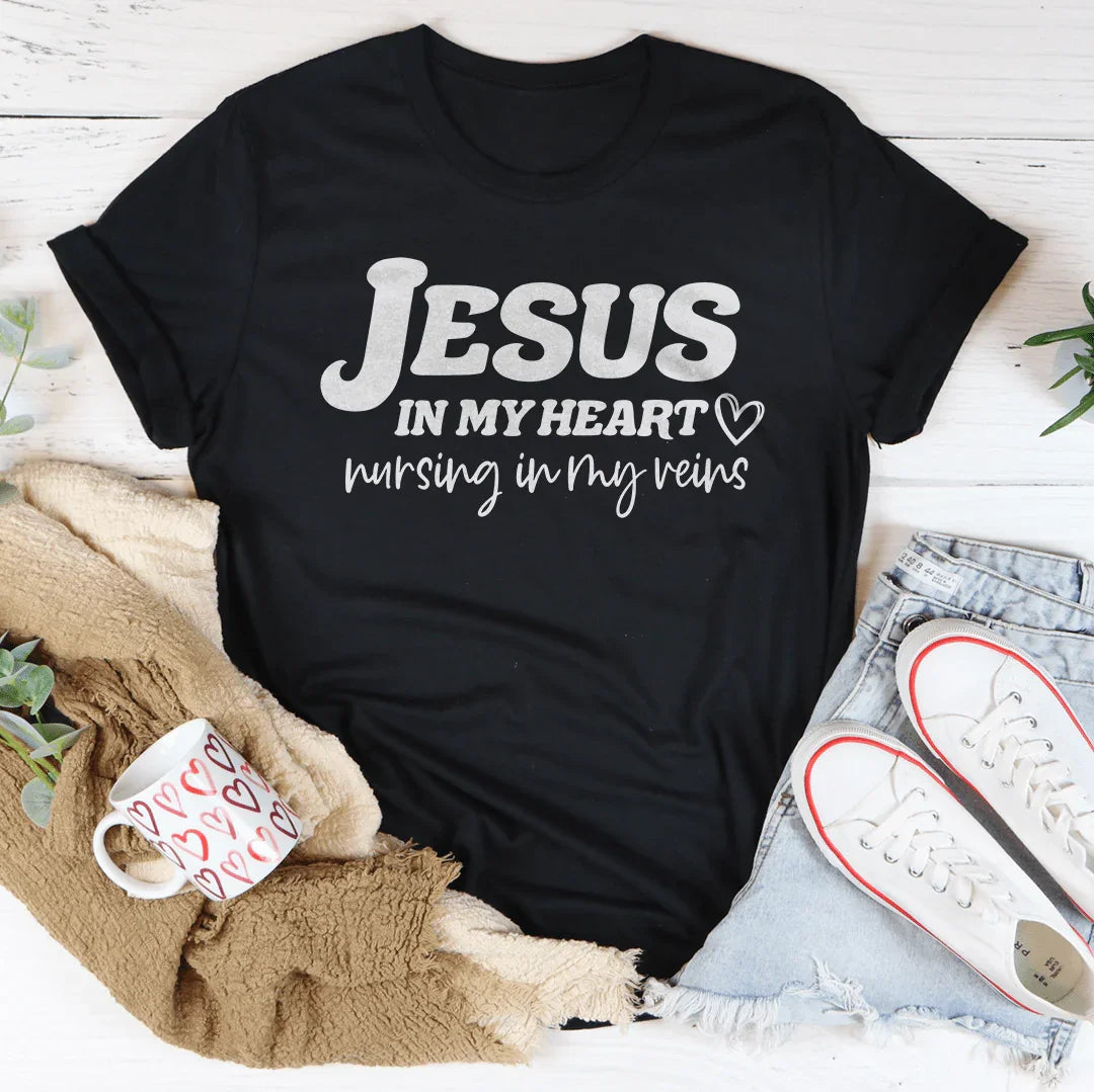 Camiseta de Enfermería Jesús en Mi Corazón