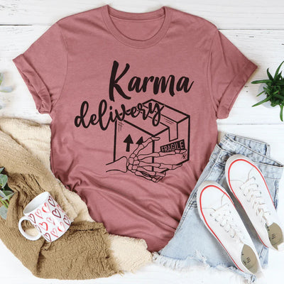 Camiseta con paquete de entrega de Karma
