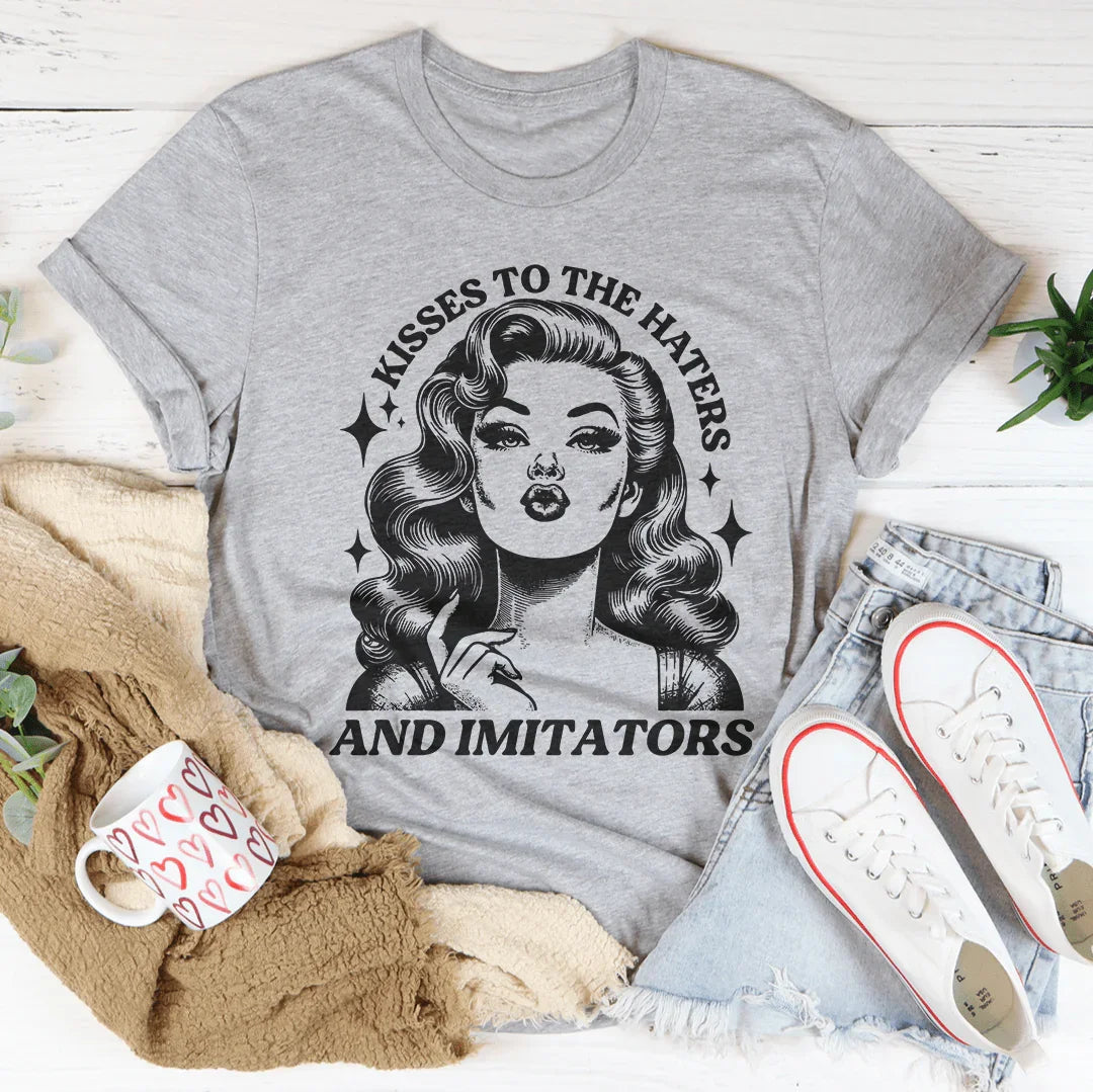 Besos a los que odian e imitan camiseta