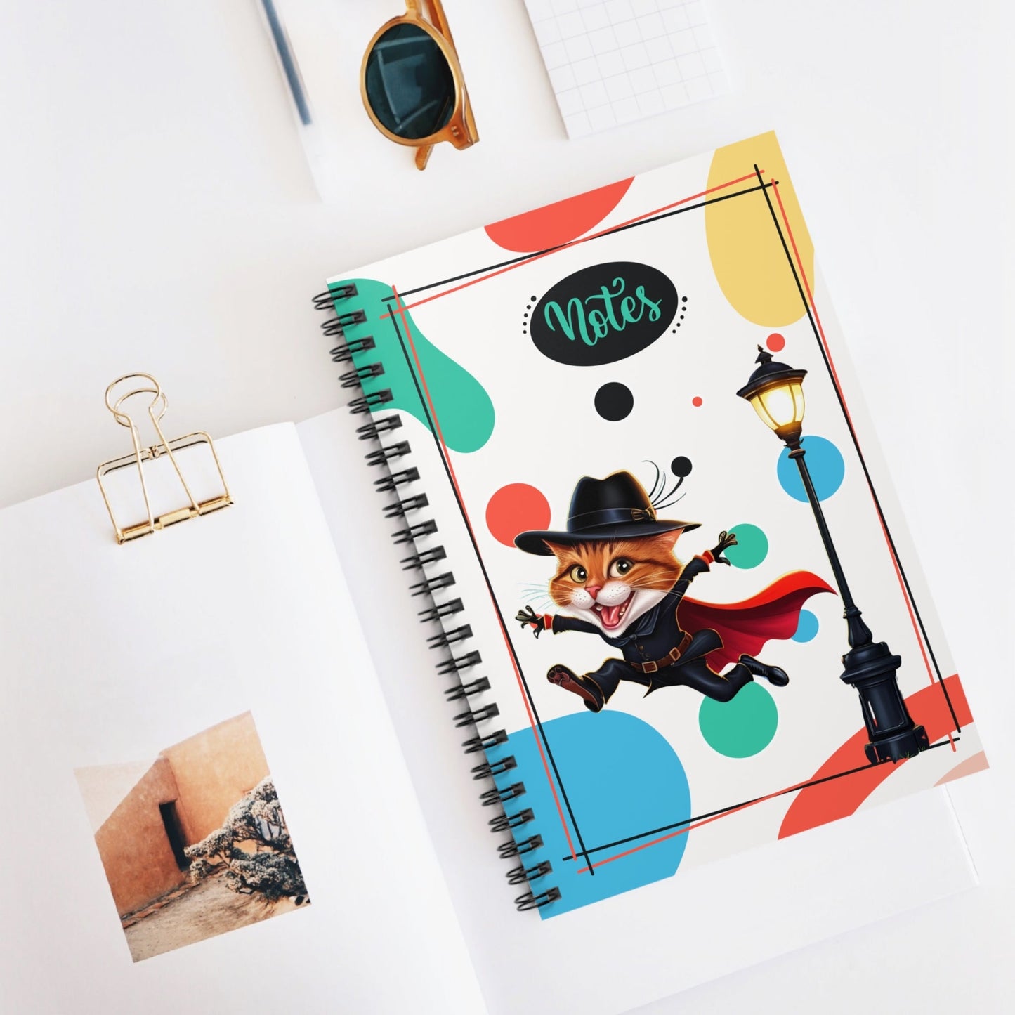 Cuaderno Espiral Kitty Kapers para Amantes de los Gatos