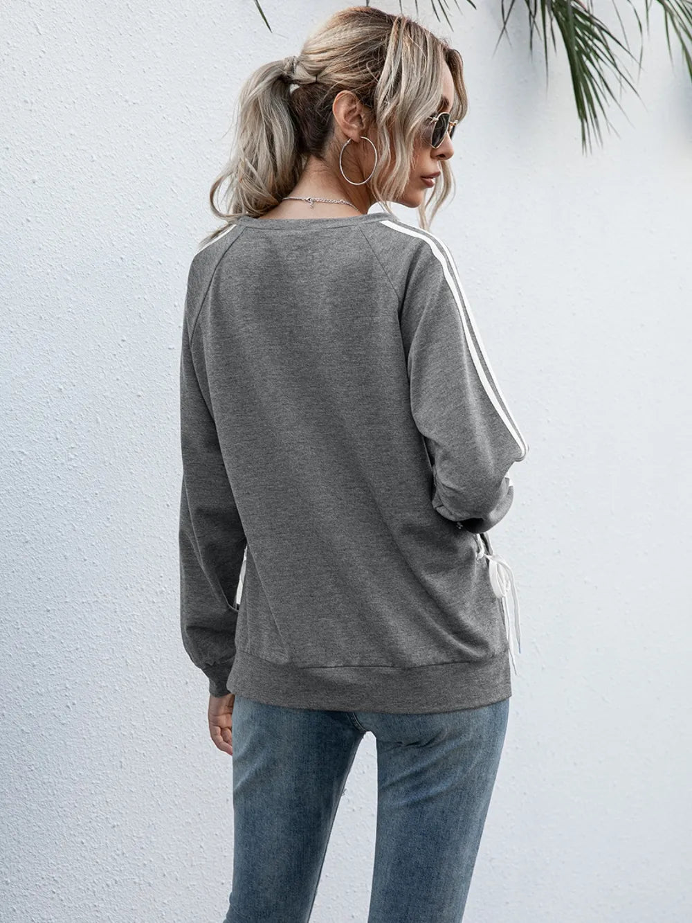 Sweatshirt à col rond à lacets à manches longues