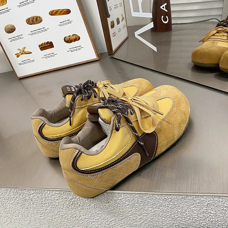 Lace Up Round Toe Flat Sneakers - Korvel